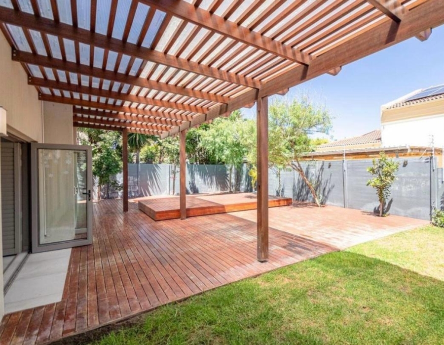 5 Bedroom Property for Sale in Sunset Beach Western Cape